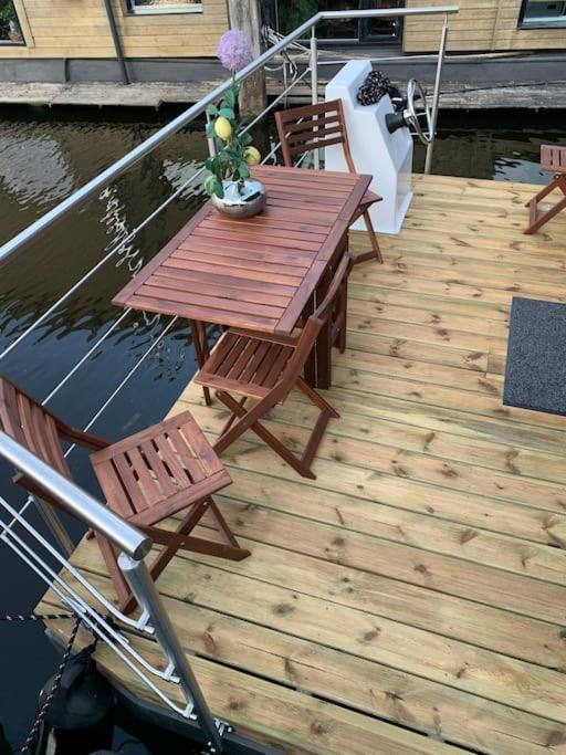 Unique New Houseboat Moored 4 Appartement Zwartsluis Buitenkant foto